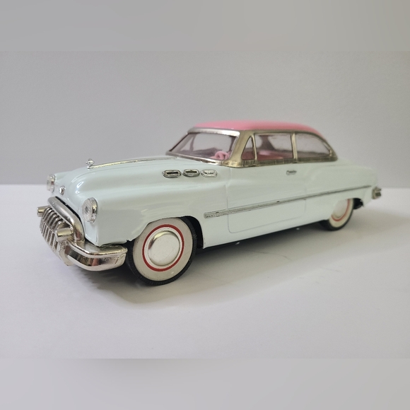 Standard sedan, 50's buick. - Picture 6 of 8